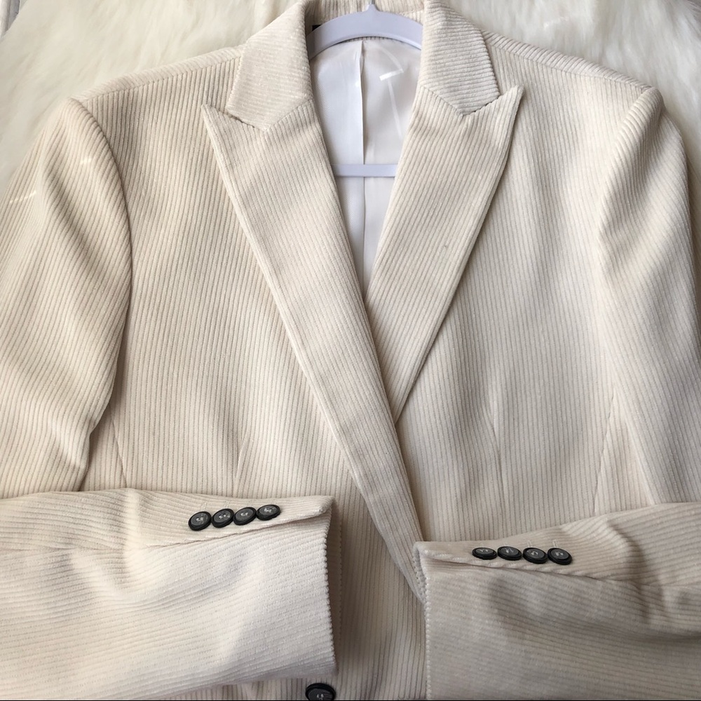 Zara cream color blazer :)